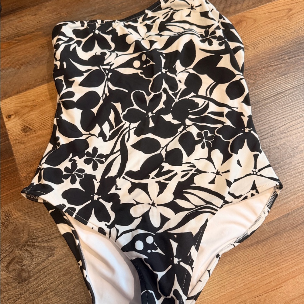 VENUS Black and White Floral One-Piece